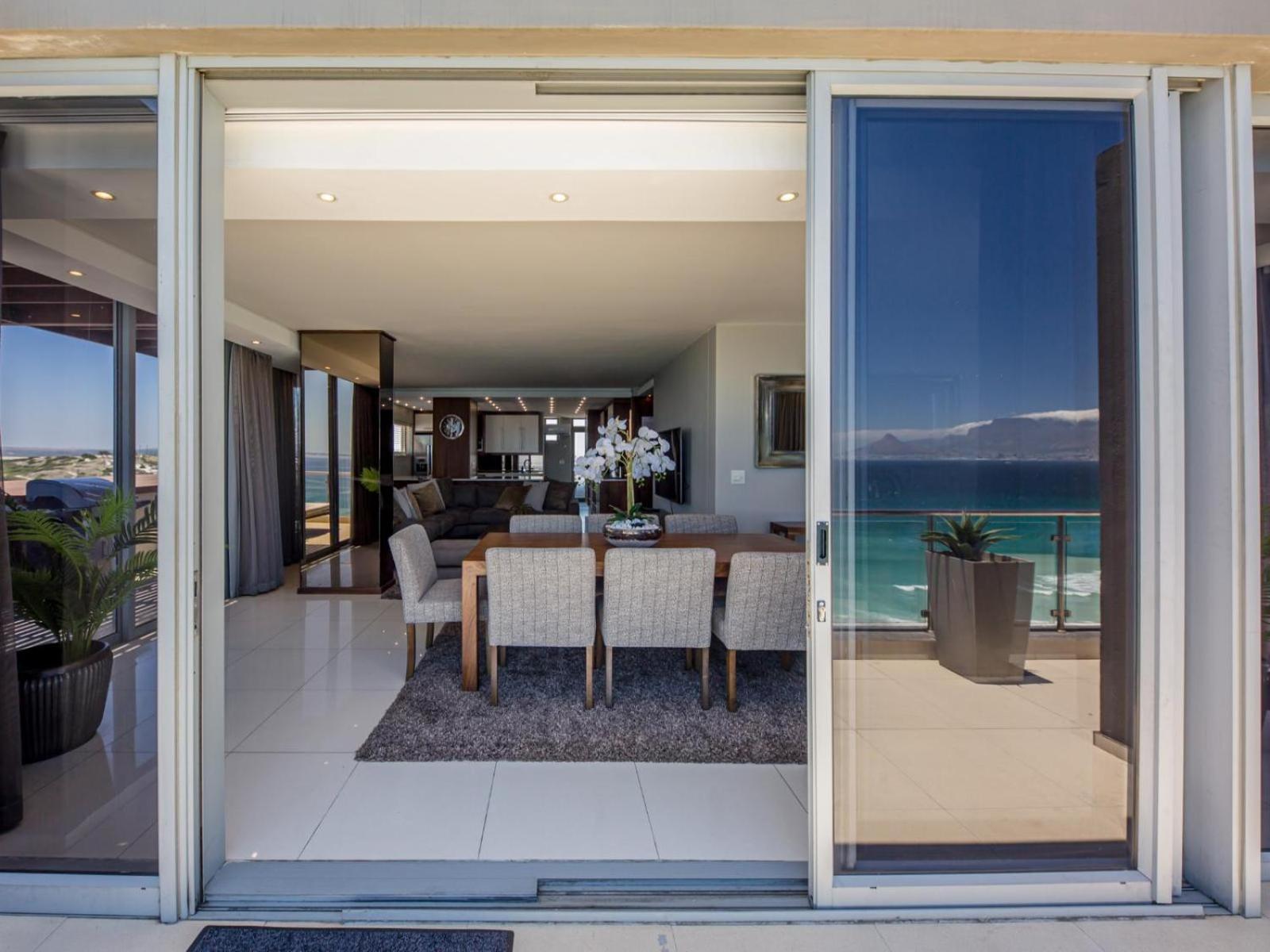 Infinity Self Catering Apartments ブロウベルフストランド 部屋 写真
